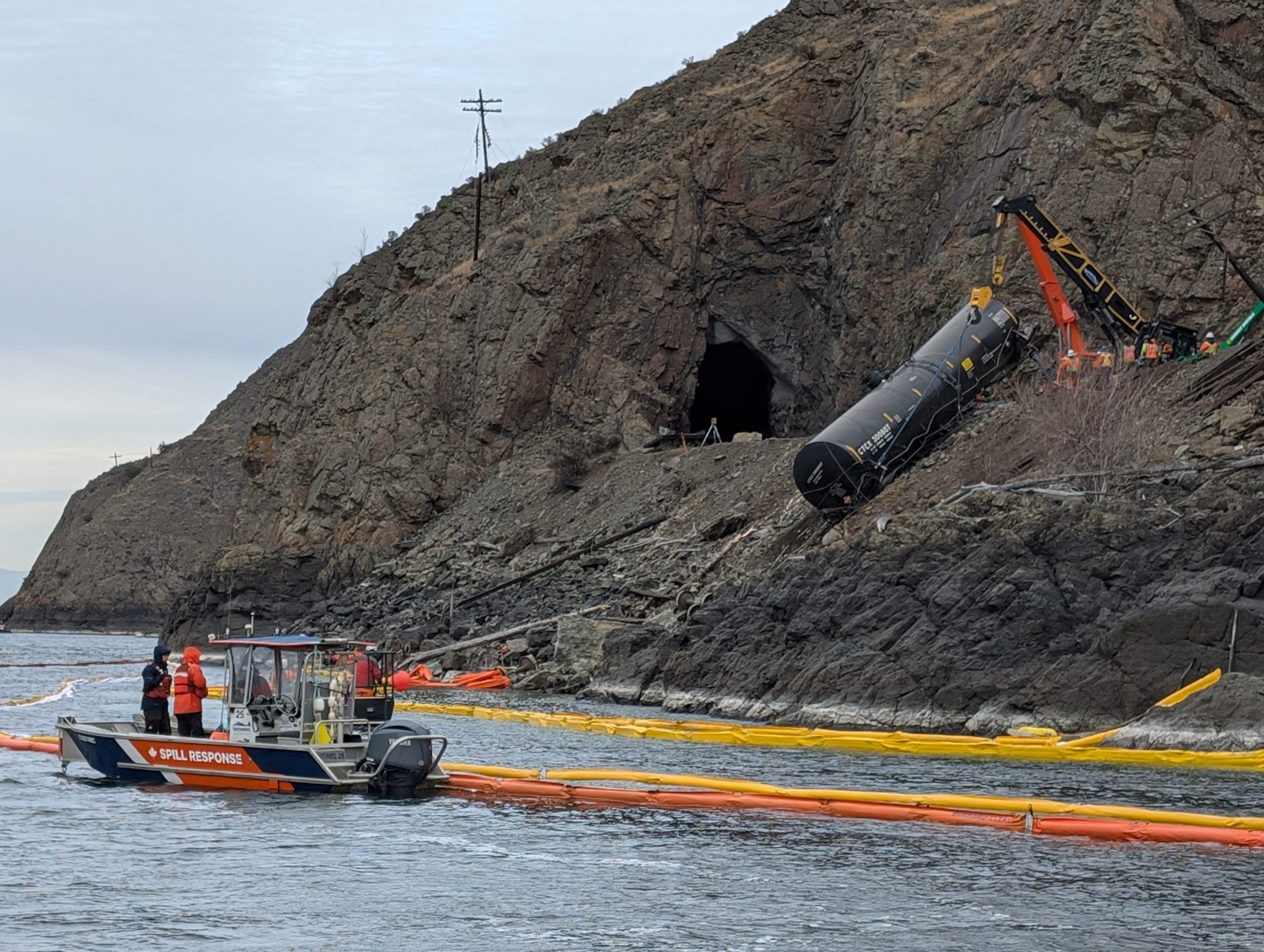WCMRC vessel responding to Cherry Creek spill